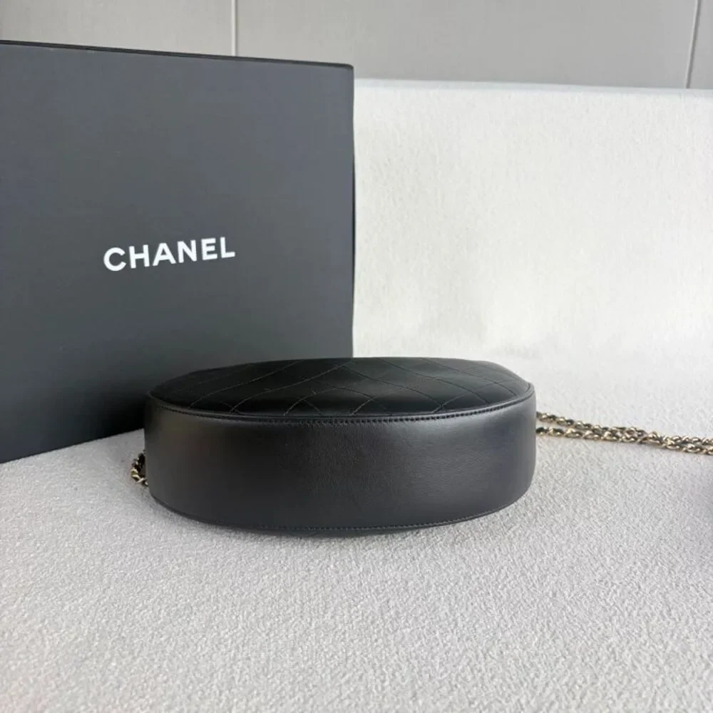 Chanel Women Pre-Loved Bag Brand New Condition